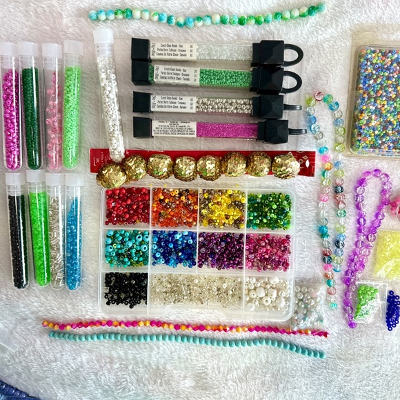 bead bundle for jewelry making or crafts, lot of beading supplies with organizer - Picture 2 of 8